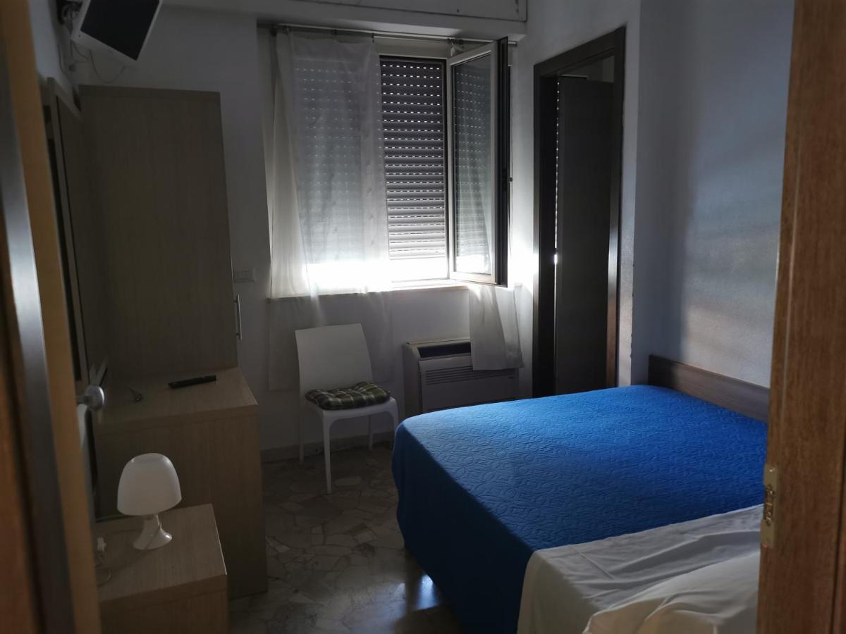 Hotel Bissi Milan Room photo