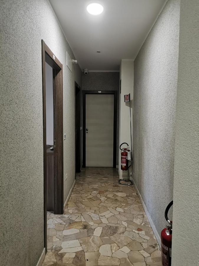 Hotel Bissi Milan Exterior photo